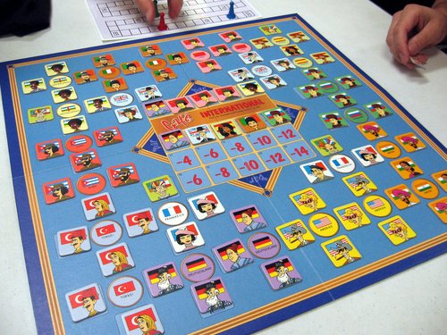 Monopolis Cafe International Base Tabletop, Board and Card Game