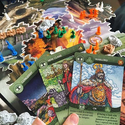 Monopolis Inis Base Tabletop, Board and Card Game