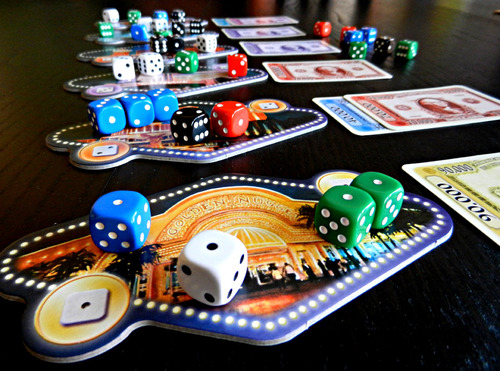 Monopolis Las Vegas Base Tabletop, Board and Card Game