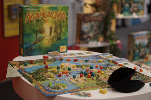 Monopolis Mangrovia Base Tabletop, Board and Card Game