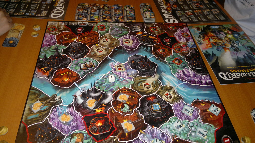 Monopolis Small World Underground Base Tabletop, Board and Card Game