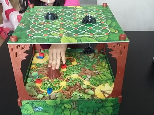 Monopolis Spinderella Base Tabletop, Board and Card Game