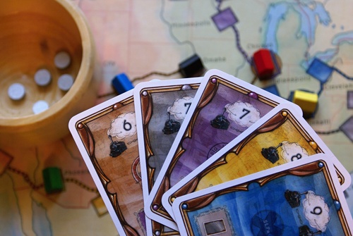 Monopolis Mogul Base Tabletop, Board and Card Game